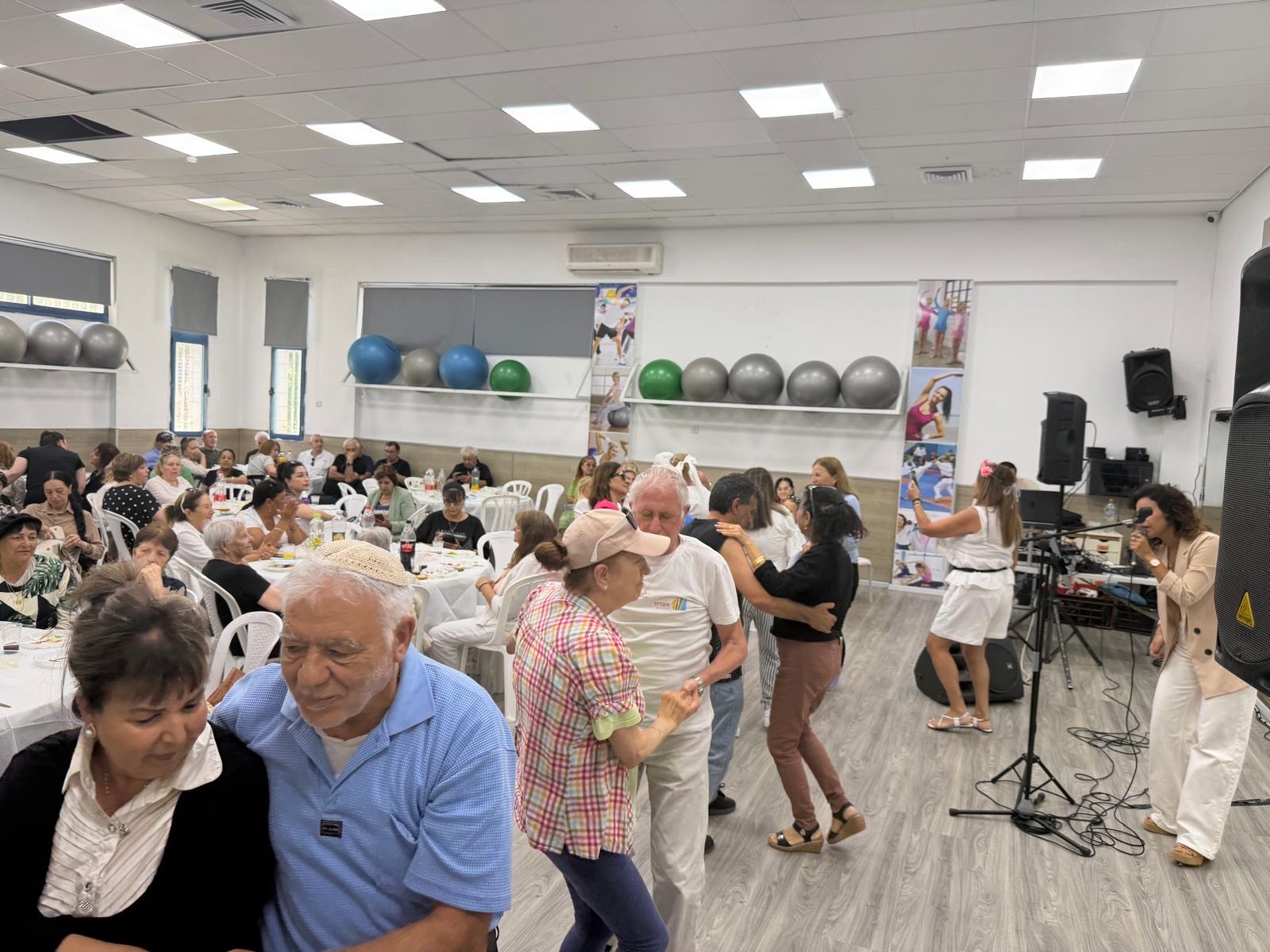 שבועות לאזרחים ותיקים
