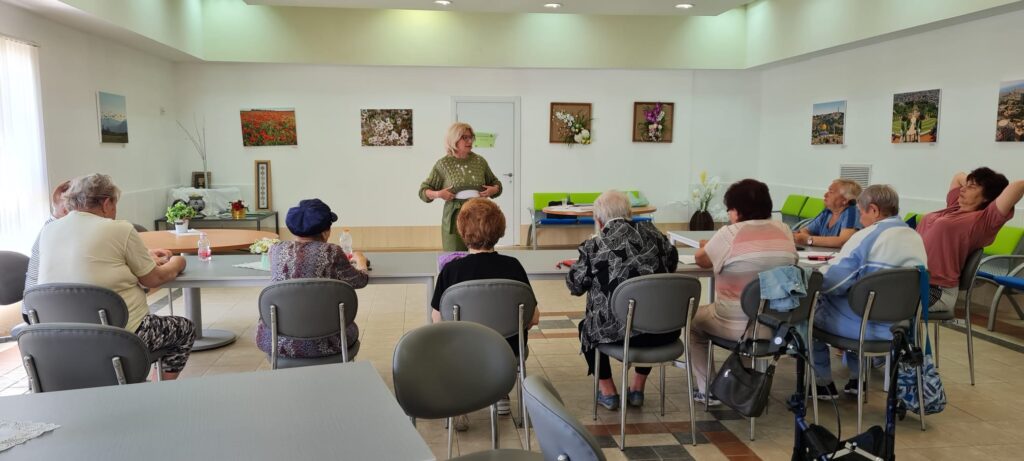 בתים מארחים